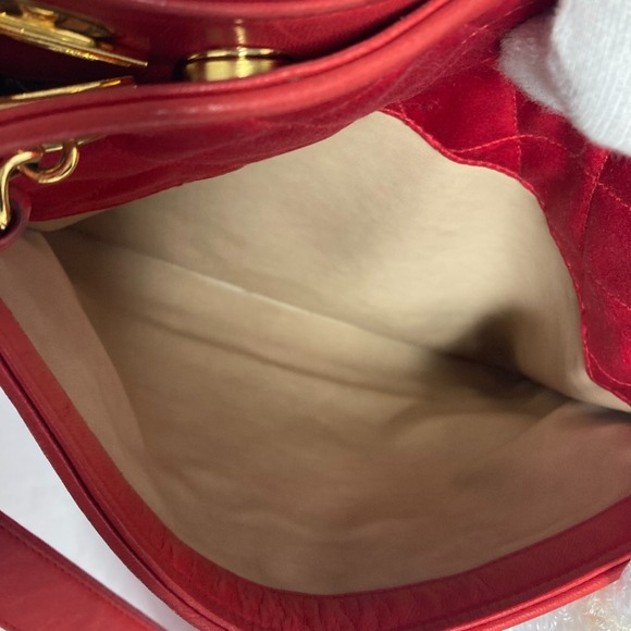 CHANEL Vintage Red Leather Shoulder Bag - Picture 16 of 16